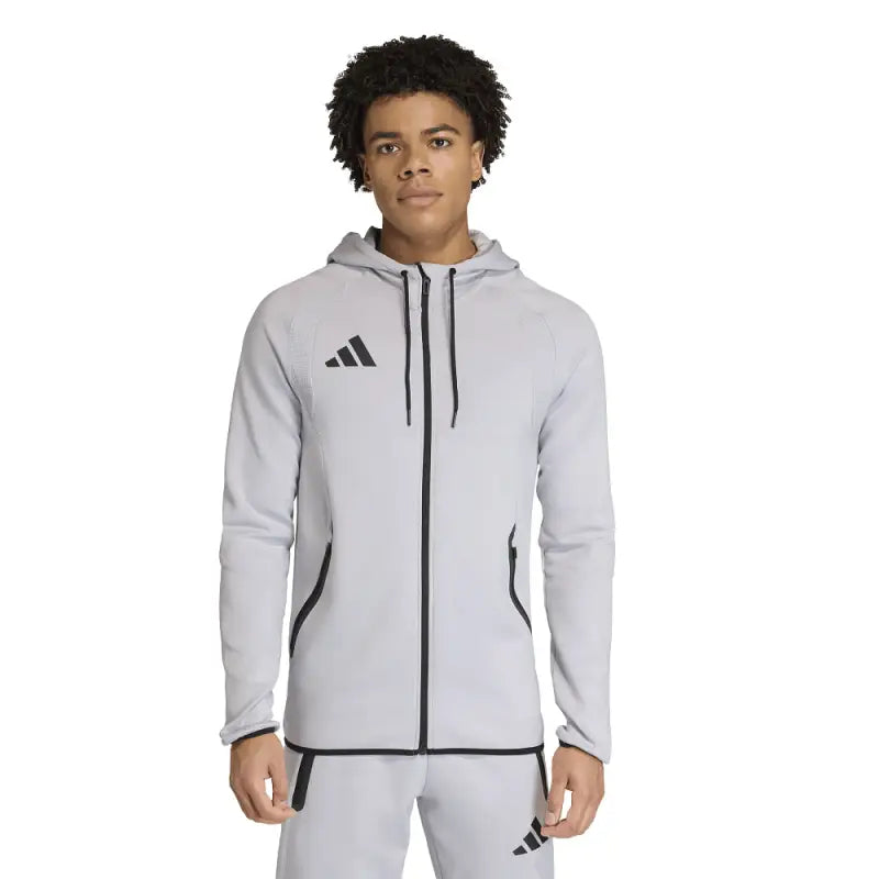 ADIDAS TIRO 26 TRAVEL SWEAT KAPUZENJACKE